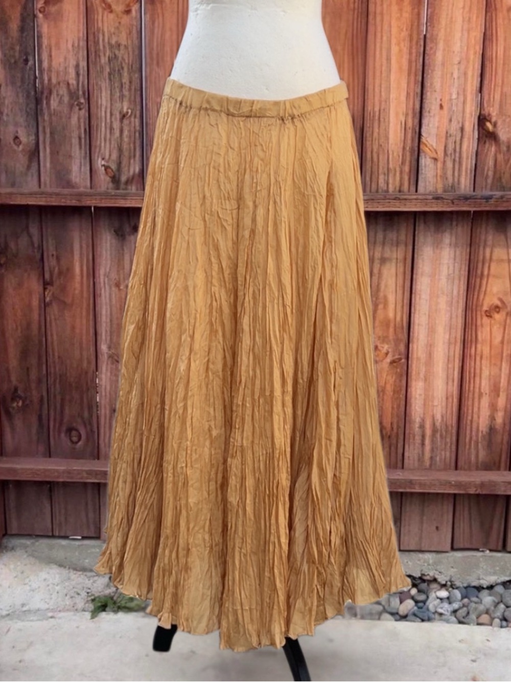 Express 100% pure silk Y2K Khaki Tan
Crinkle Mesh Maxi Skirt Size M